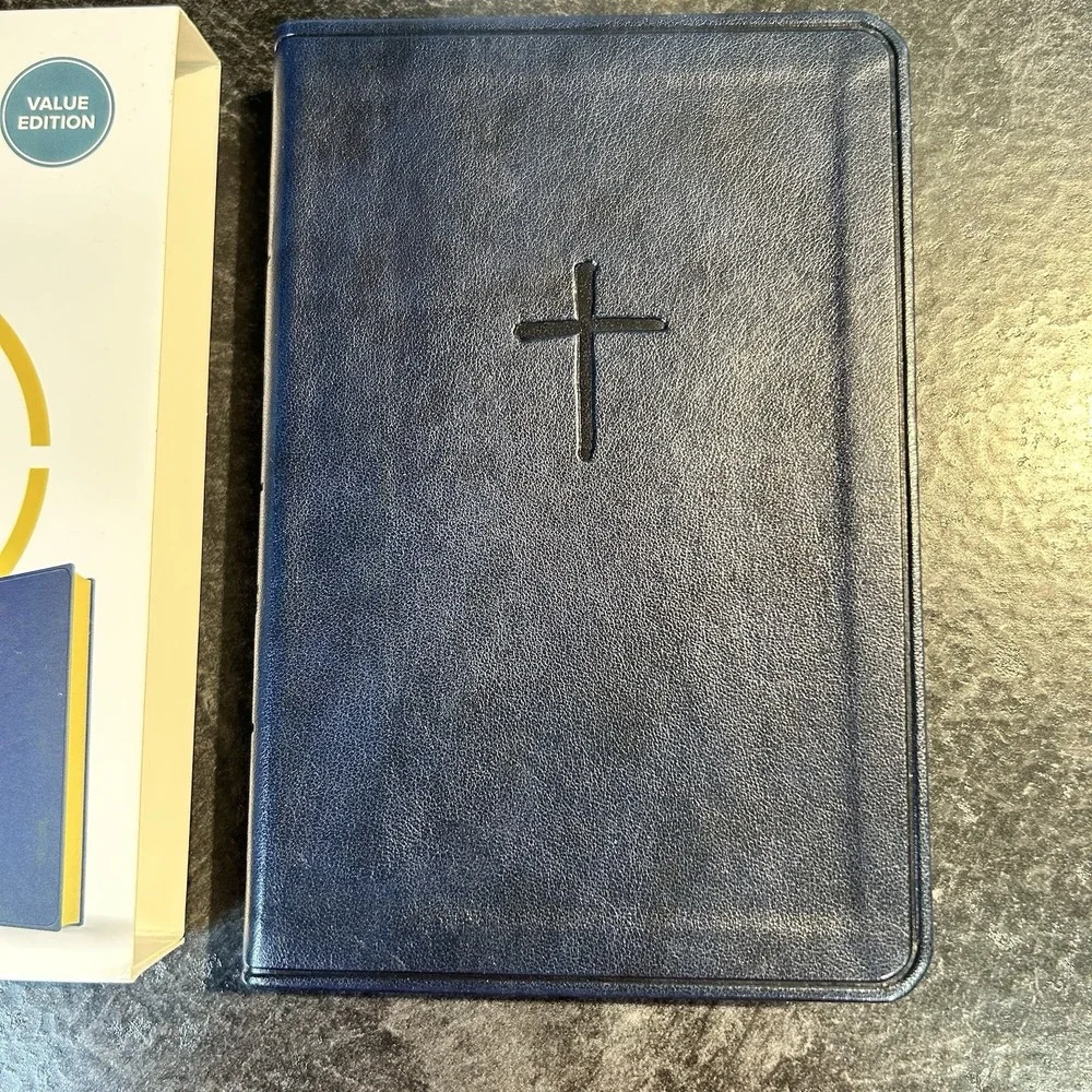 NEW Holman Christian Standard Bible CSB‎ Thinline Blue Leathertouch Red Letter